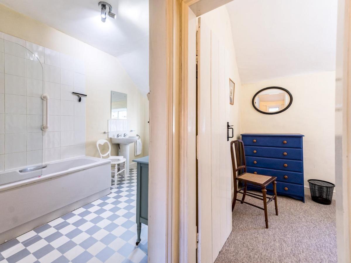 Pass The Keys Cosy 2 Bedroom Victorian Cottage Лъдлоу Екстериор снимка